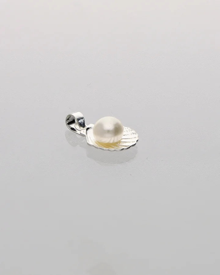 Seashella Pendant in 92.5 Silver
