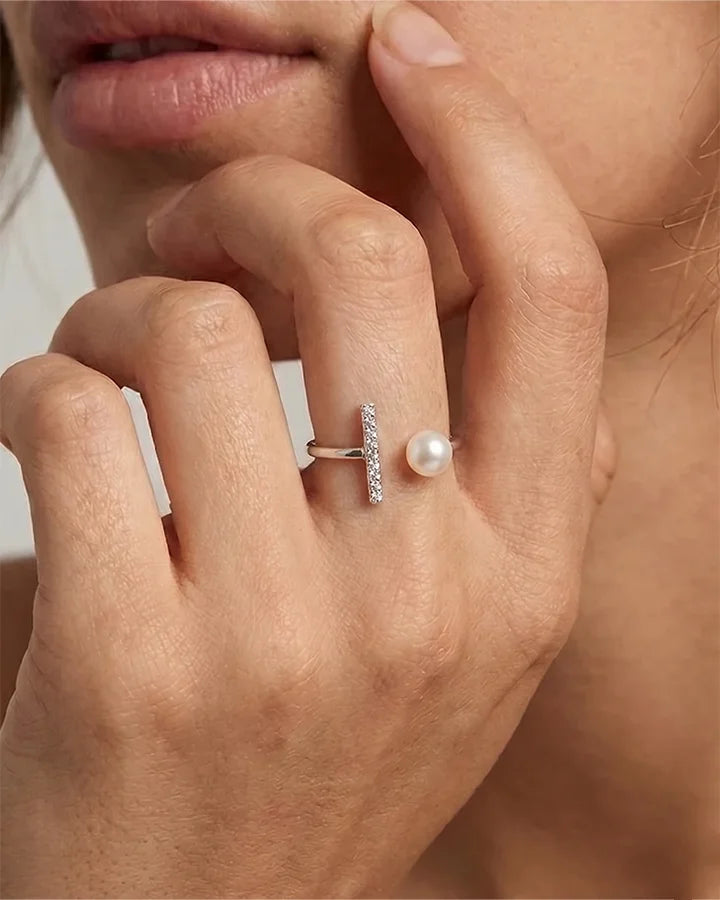 Perle Ring in 92.5 Silver