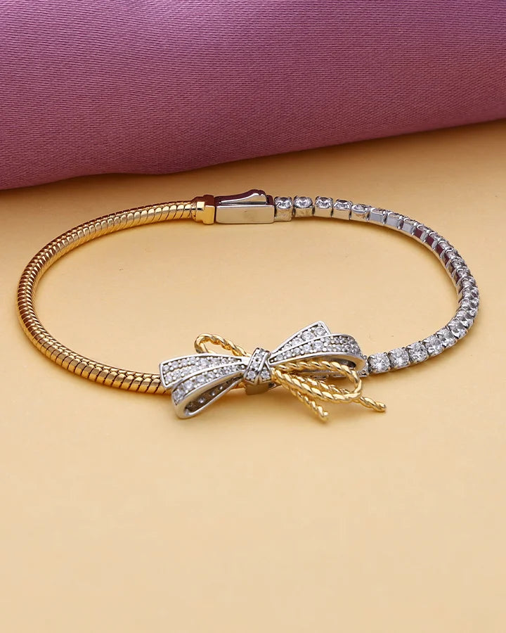 Bow Bracelet in 92.5 Silver