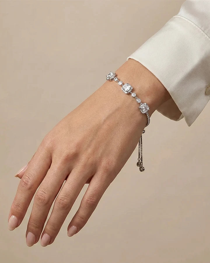 Calyra Bracelet in 92.5 Silver