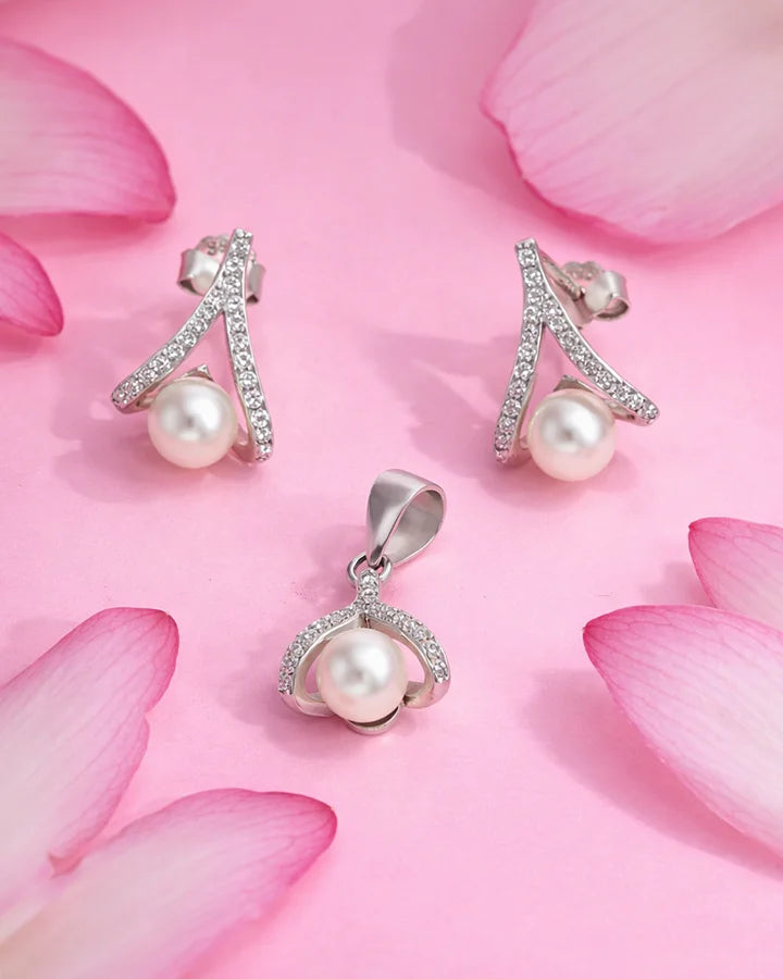 Pearl Crest Set in 92.5 Silver