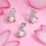 Pearl Crest Set in 92.5 Silver