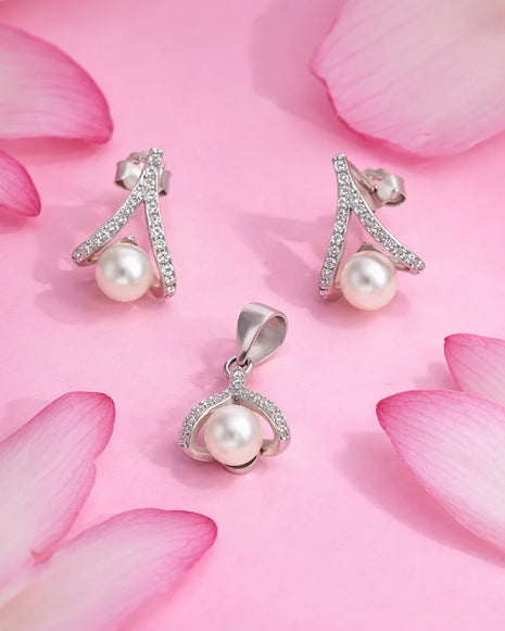 Pearl Crest Set in 92.5 Silver
