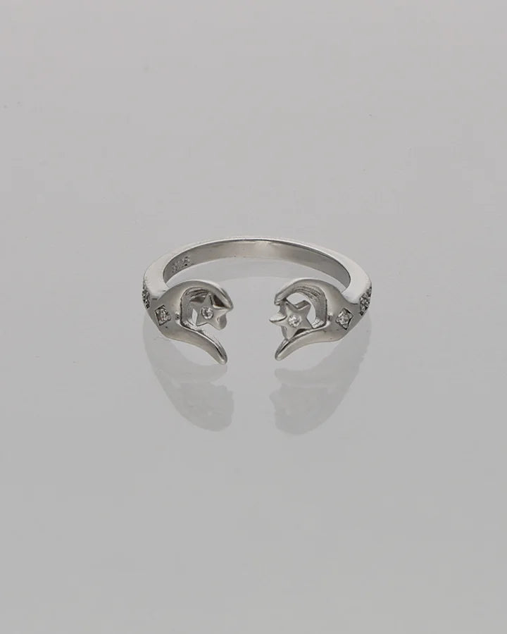Stella Ring in 92.5 Silver