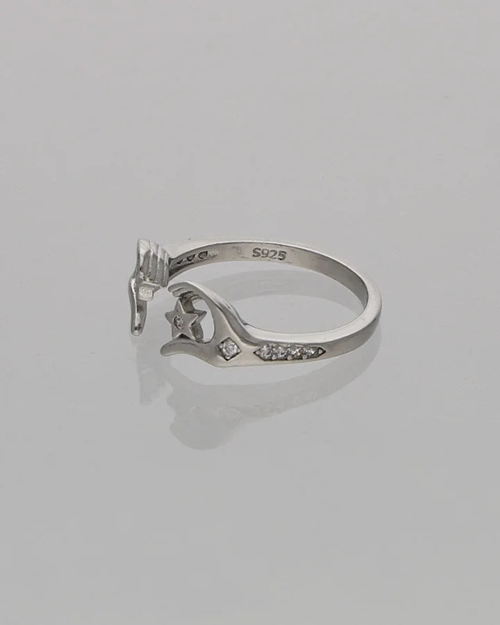 Stella Ring in 92.5 Silver