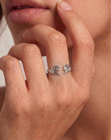 Stella Ring in 92.5 Silver
