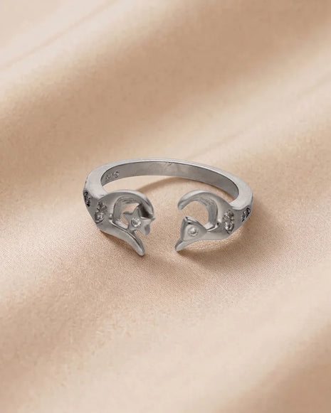 Triara Ring in 92.5 Silver