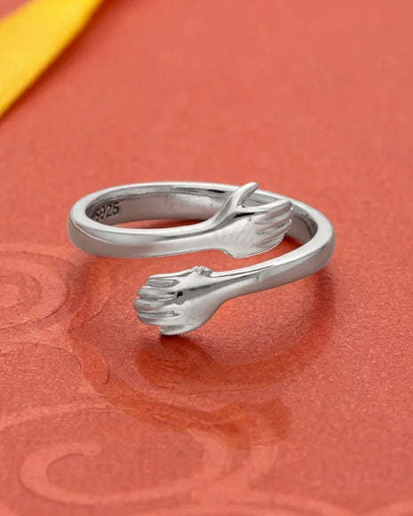 Veyra Ring in 92.5 Silver