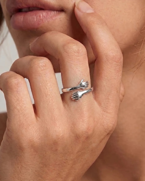 Veyra Ring in 92.5 Silver
