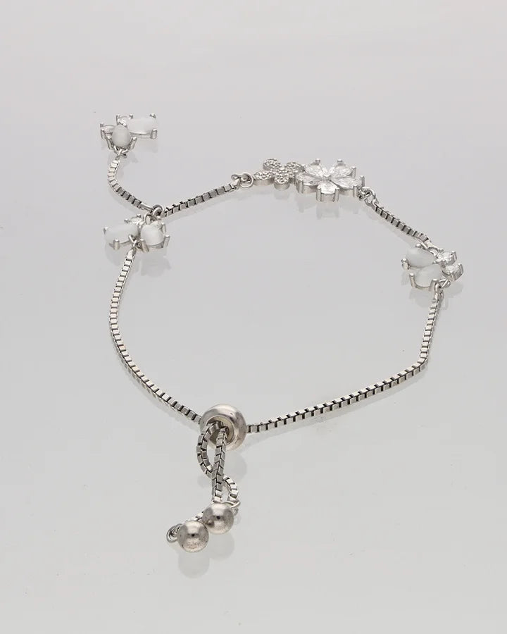 Vaelis Bracelet in 92.5 Silver