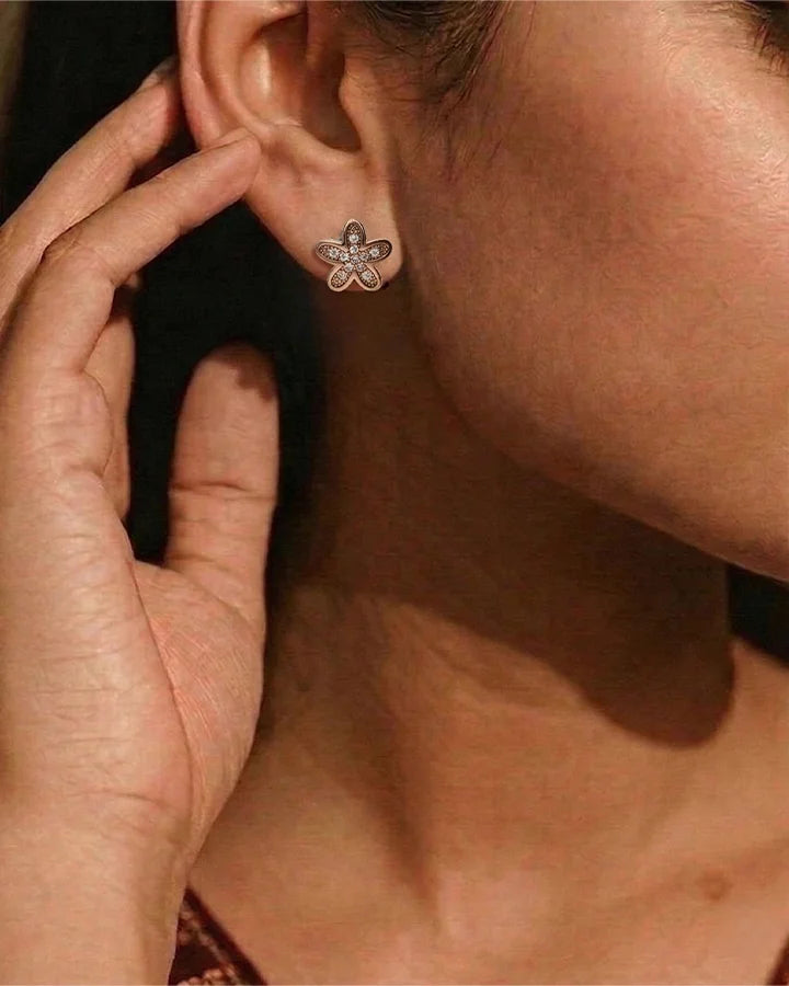 Nyxora Studs in 92.5 Silver