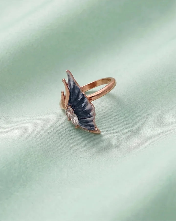 Rose Gleam Ring in 92.5 Silver
