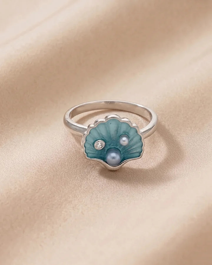 Ivory Gleam Ring in 92.5 Silver