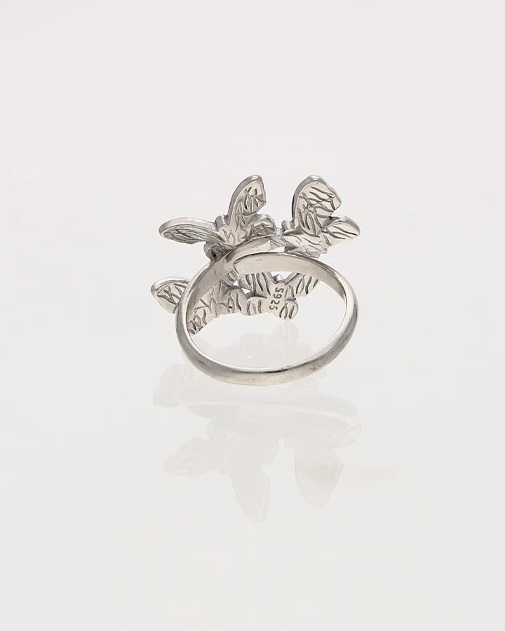 Flutter Motif Ring in 92.5 Silver
