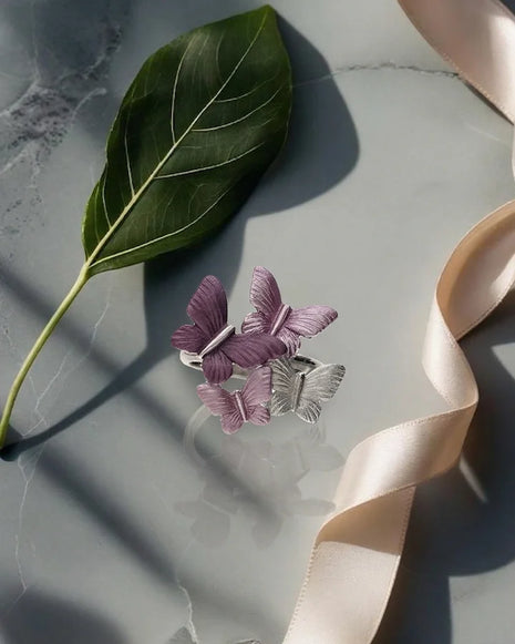 Flutter Motif Ring in 92.5 Silver