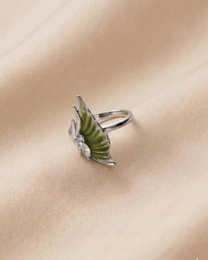 Moonflare Ring in 92.5 Silver