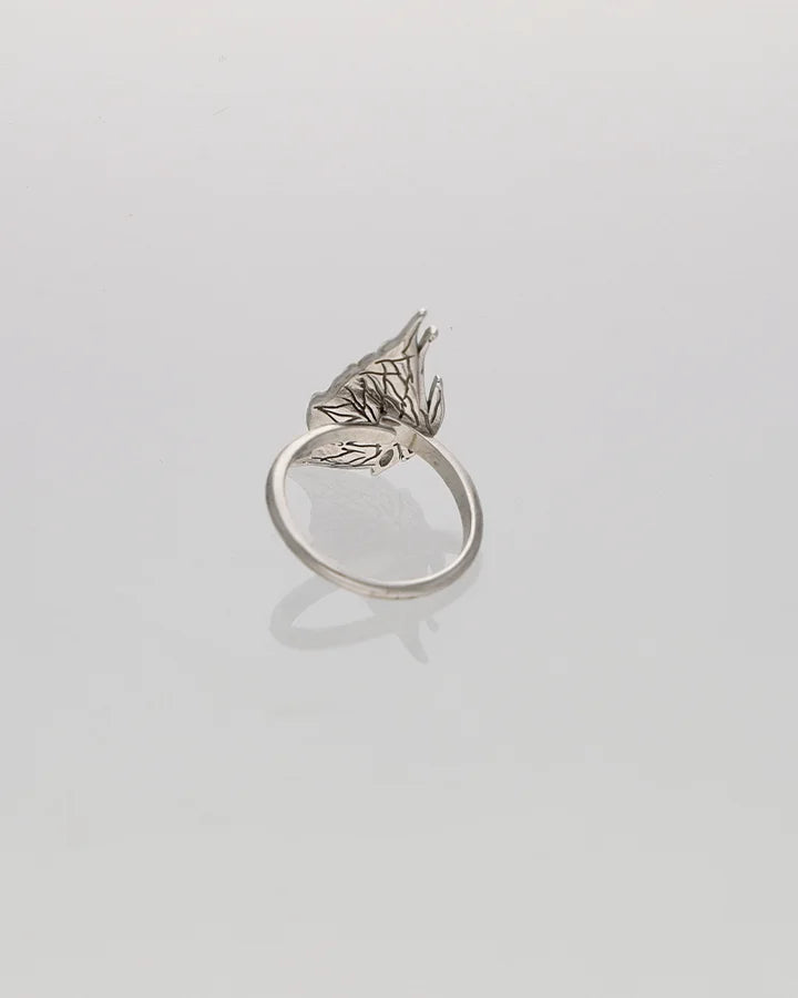 Moonflare Ring in 92.5 Silver
