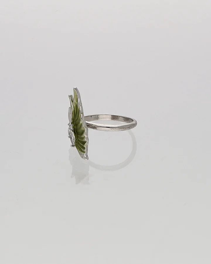 Moonflare Ring in 92.5 Silver