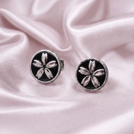 Kaali Pushp Studs 92.5 Silver