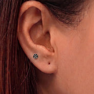 Kaali Pushp Studs 92.5 Silver