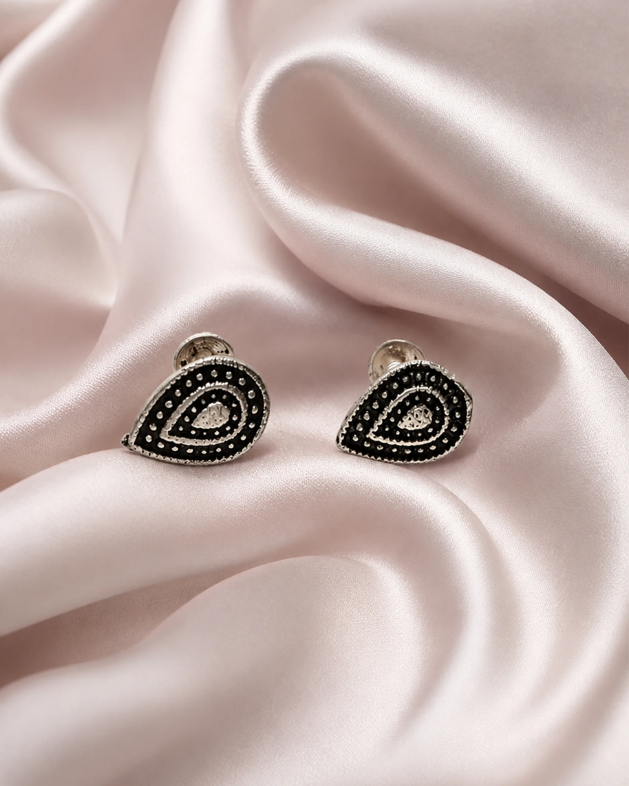 Rajwadi Pan Studs 92.5 Silver