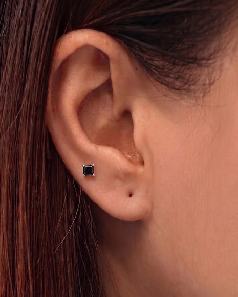 Kaala Chauk Studs 92.5 Silver