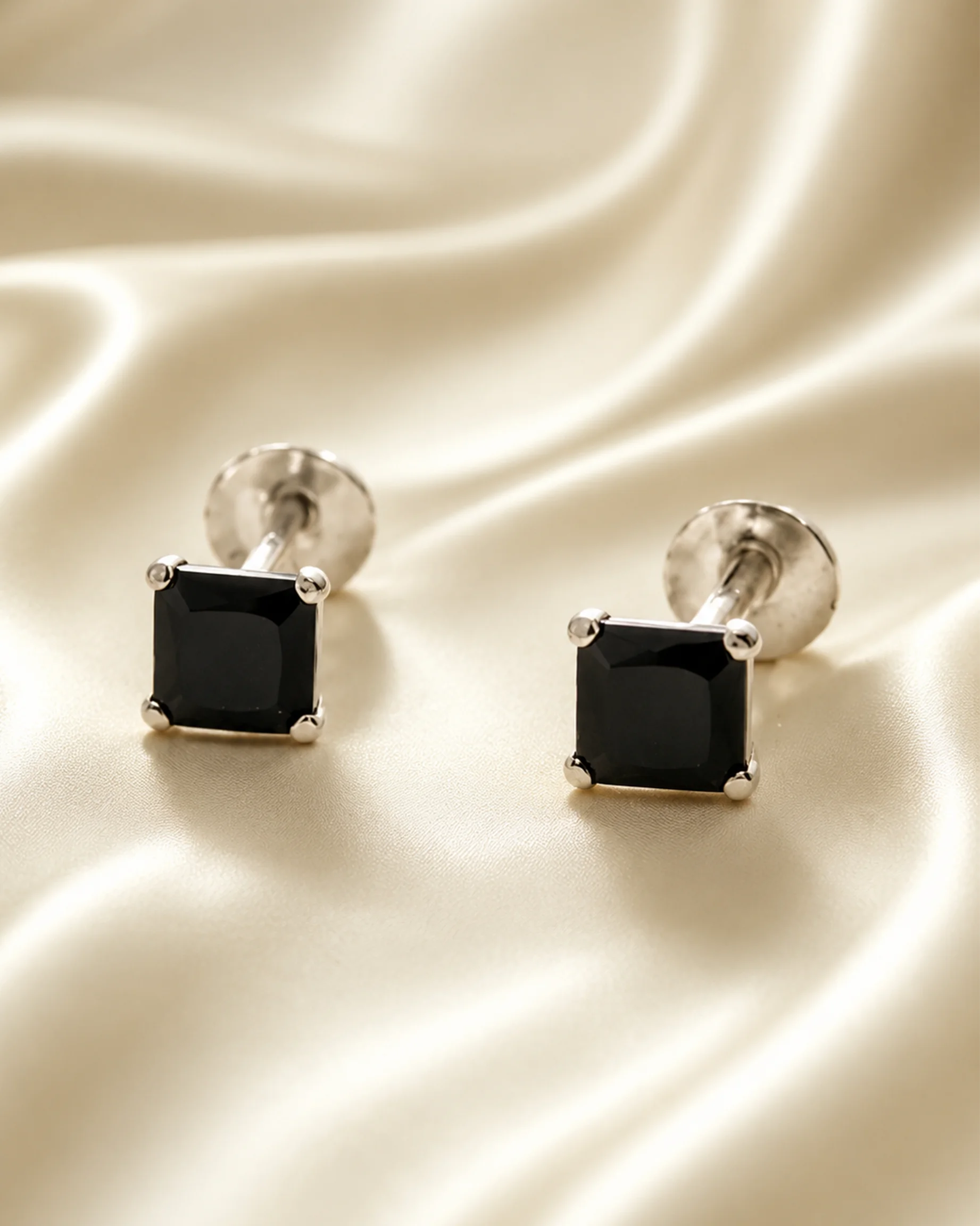 Kaala Chauk Studs 92.5 Silver