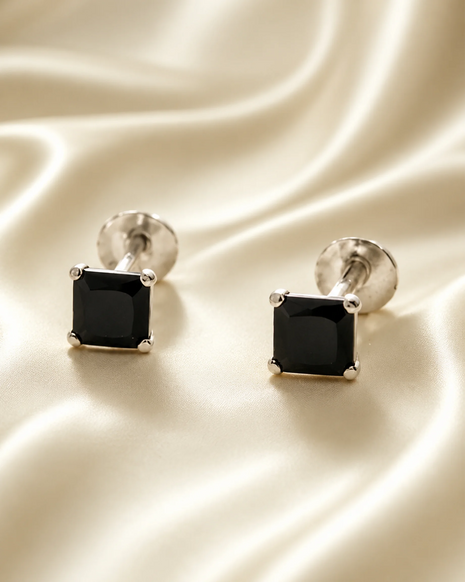 Kaala Chauk Studs 92.5 Silver