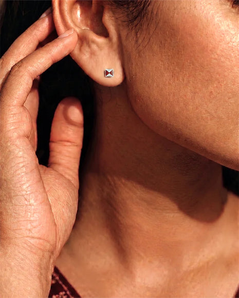 Laal Chauk Studs 92.5 Silver