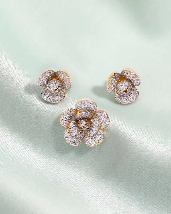 Golden Bloom Pendant Set in 92.5 Silver