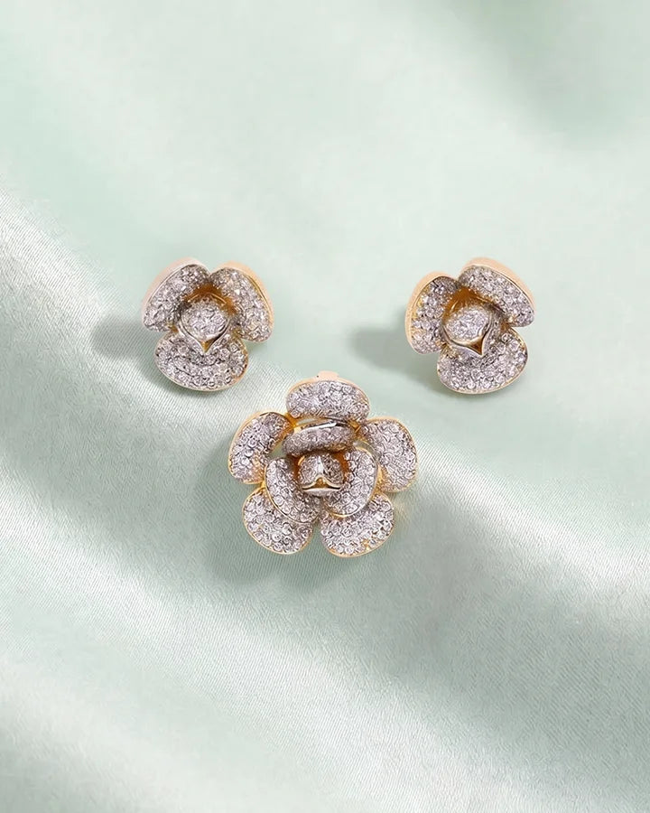 Golden Bloom Pendant Set in 92.5 Silver