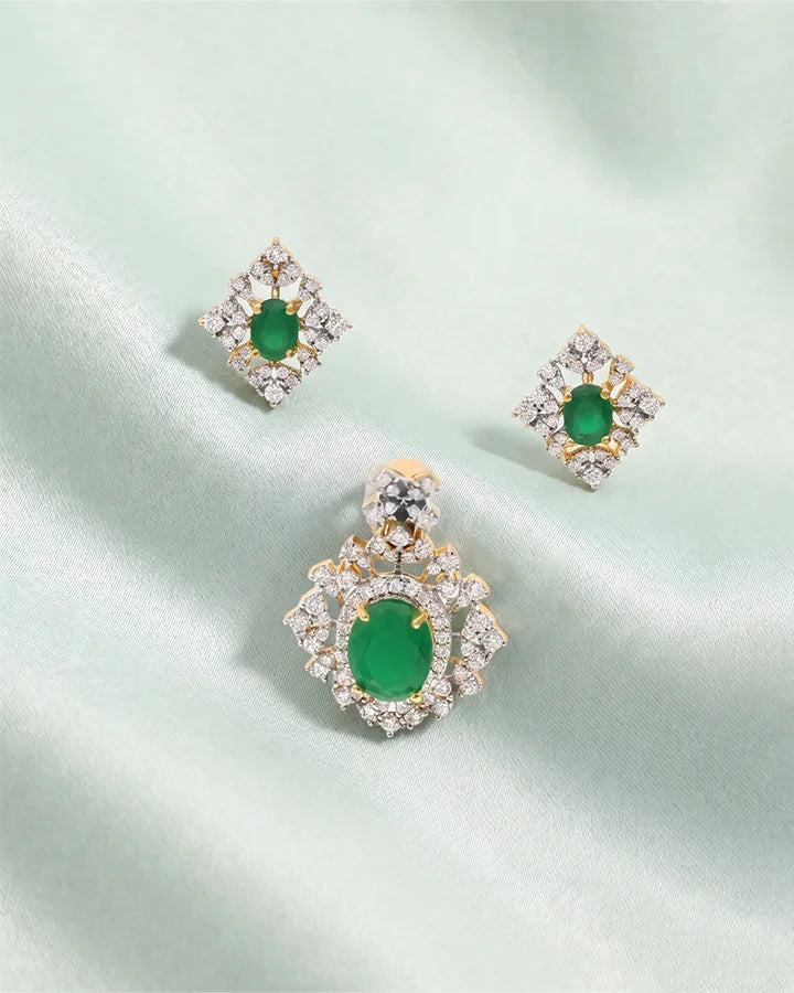 Emerald Aura Pendant Set in 92.5 Silver