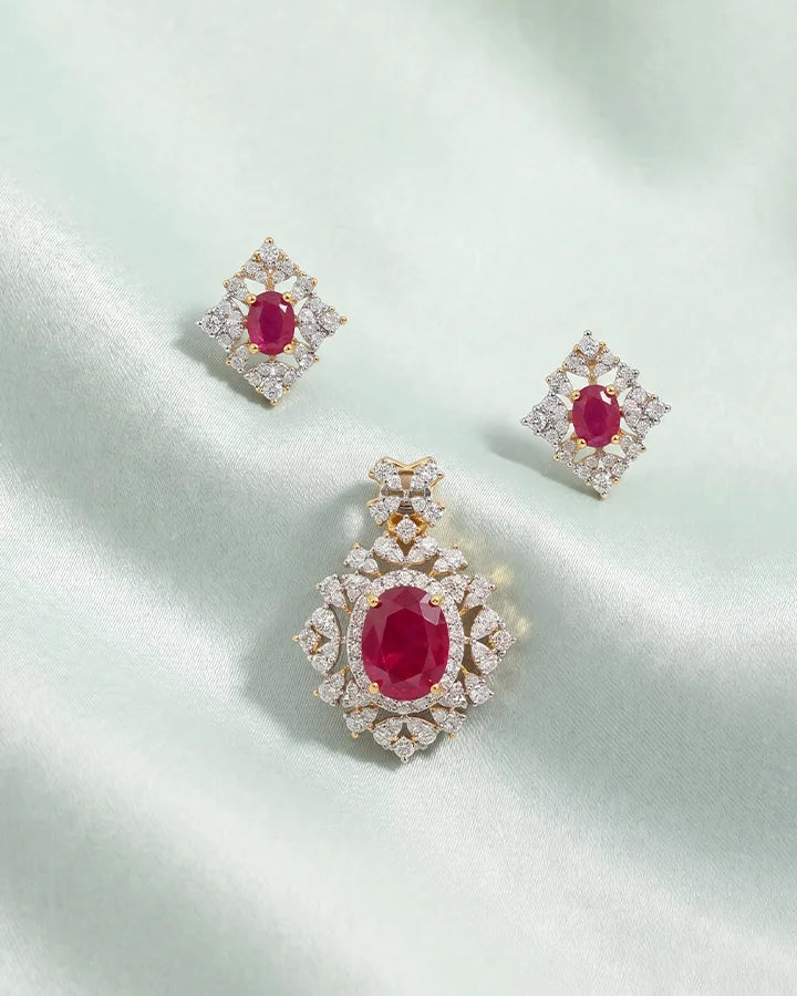 Crimson Radiance Pendant Set in 92.5 Silver