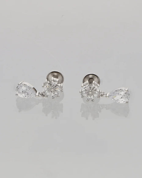 Dangle Earrings in 92.5 Silver