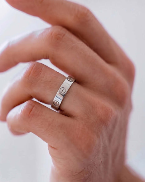 Imperial Spark Ring in 92.5 Silver