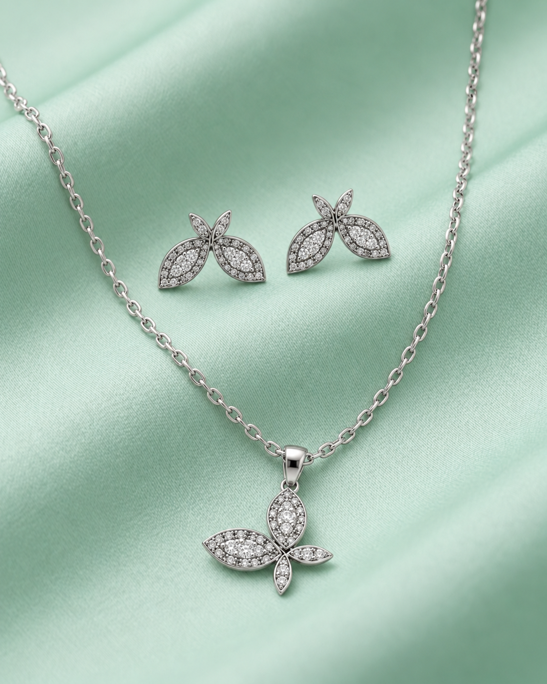 Fluttering Grace Pendant Set in 92.5 Silver