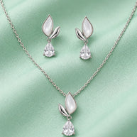 Floral Sparkle Pendant Set in 92.5 Silver