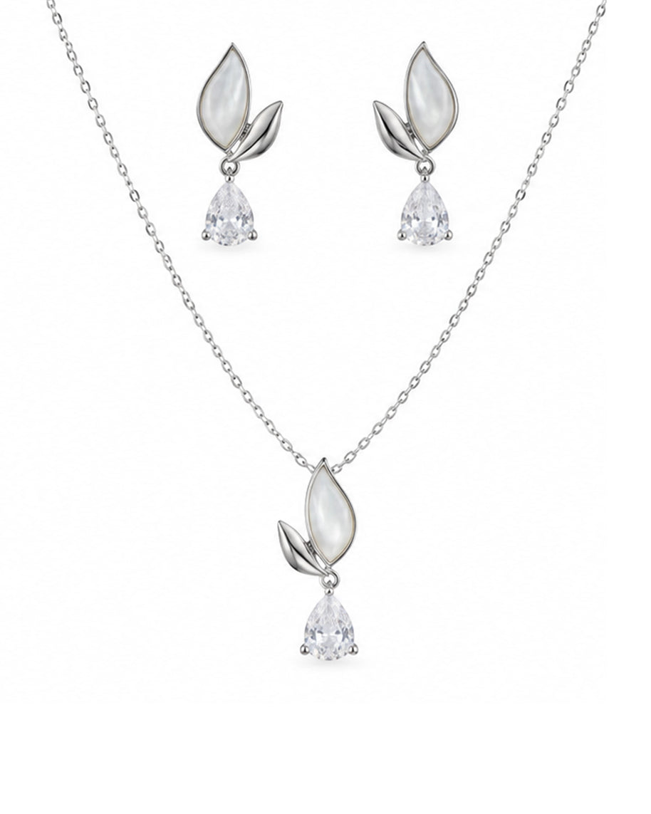 Floral Sparkle Pendant Set in 92.5 Silver