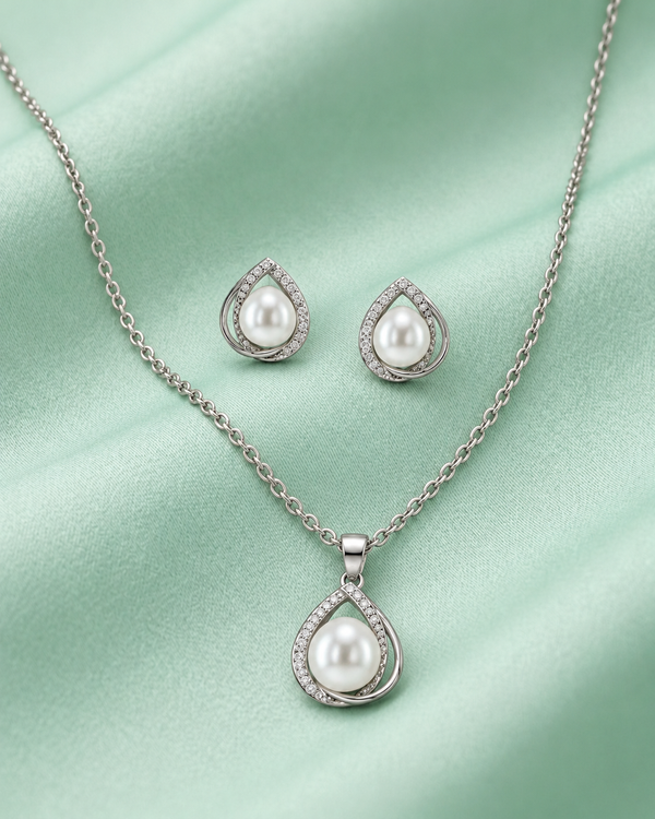 Pearly Teardrop Pendant Set in 92.5 Silver