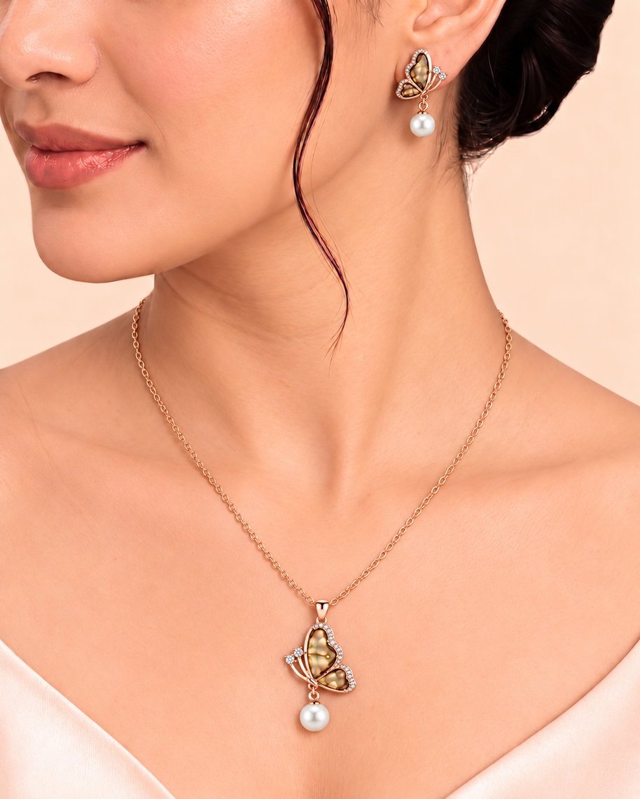 Emerald Flutter Pendant Set in 92.5 Silver