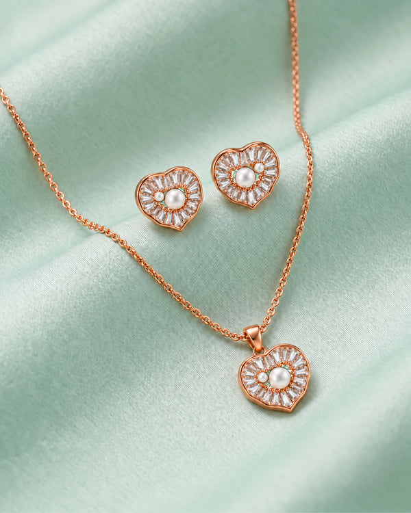 Pearl Intrigue Pendant Set in 92.5 Silver