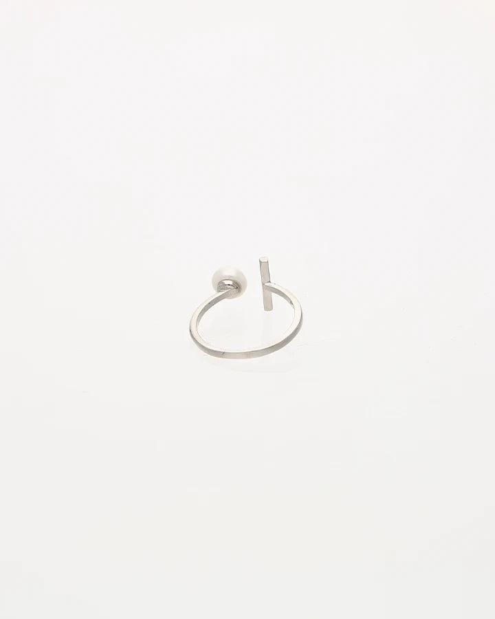 Perle Ring in 92.5 Silver